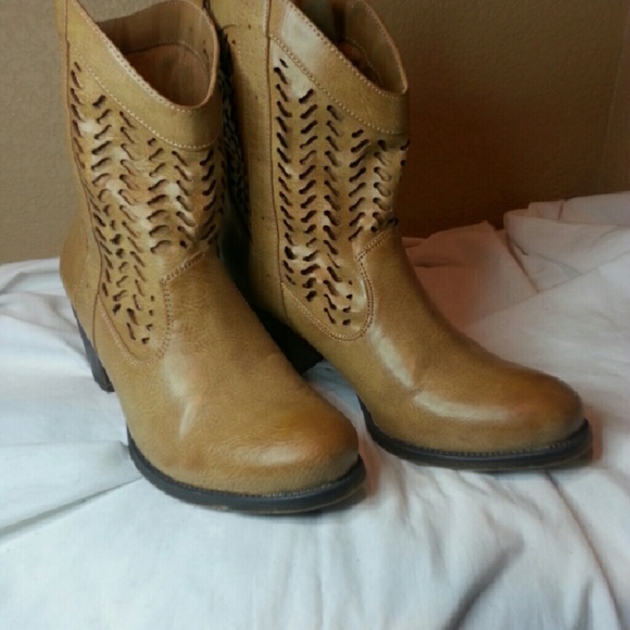 Style& Co Dylan Boots 7.5B