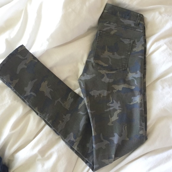 H&M camo pants.