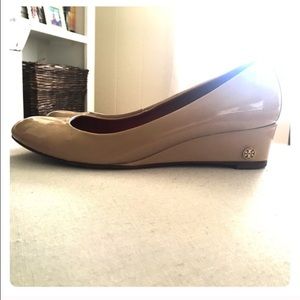 Nude Tory Burch Mini Wedges
