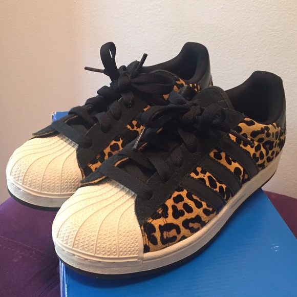 Adidas Tennis Shoes