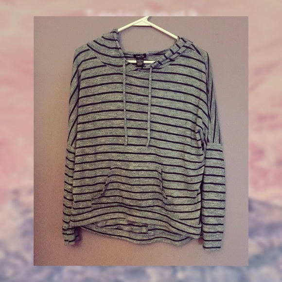 Hooded sweater