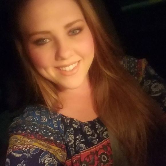 Meet your Posher, Danielle