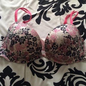 PINK VS bra