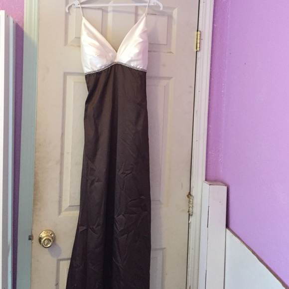 Long Brown/Cream Dress - Picture 3 of 4