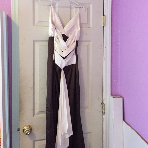 Long Brown/Cream Dress - Picture 4 of 4