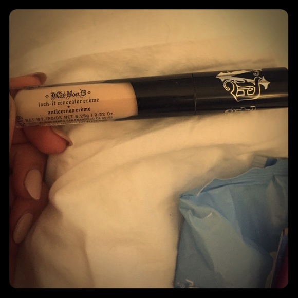 Kat Von D Lock-It Concealer Creme
