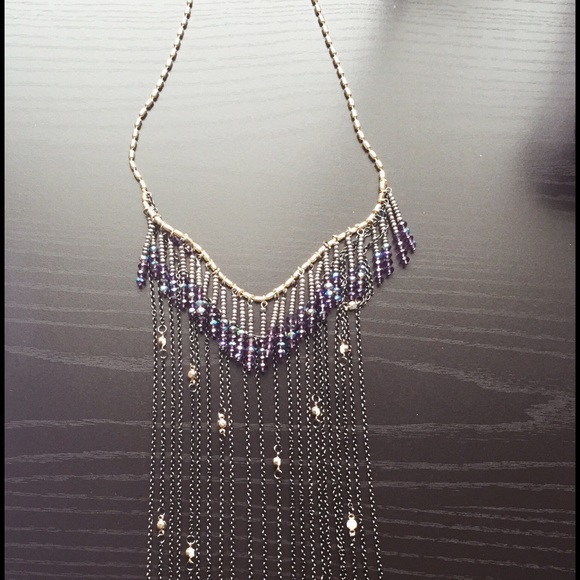 Stylish Necklace - Picture 1 of 3