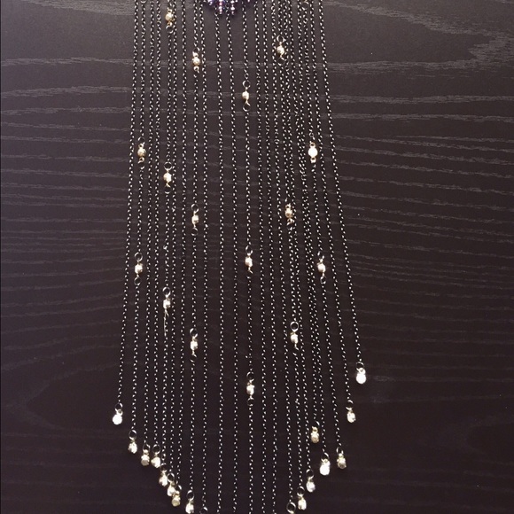 Stylish Necklace - Picture 2 of 3