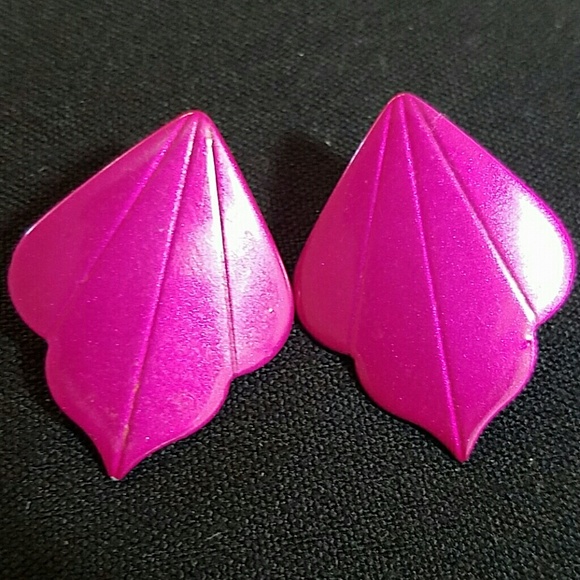 Beautiful Pink Leaf Earrings