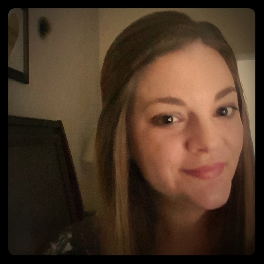 Meet your Posher, Crystal