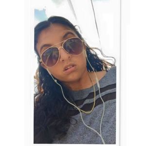 Meet your Posher, Adriana