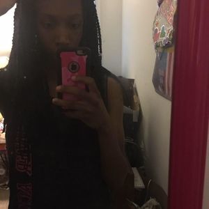 Meet your Posher, Janelle