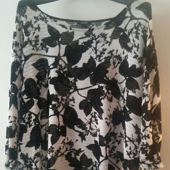 Beautiful Black and White Top