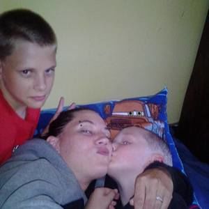 Meet your Posher, Elissa