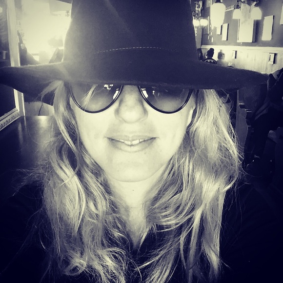 Meet your Posher, Mariab - Picture 3 of 4