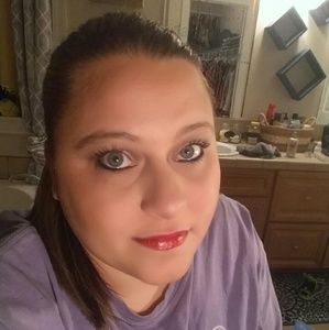 Meet your Posher, Jaclyn