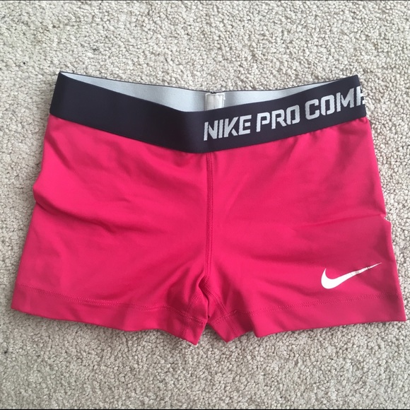 NEW!! Nike Pro shorts - Size Sm