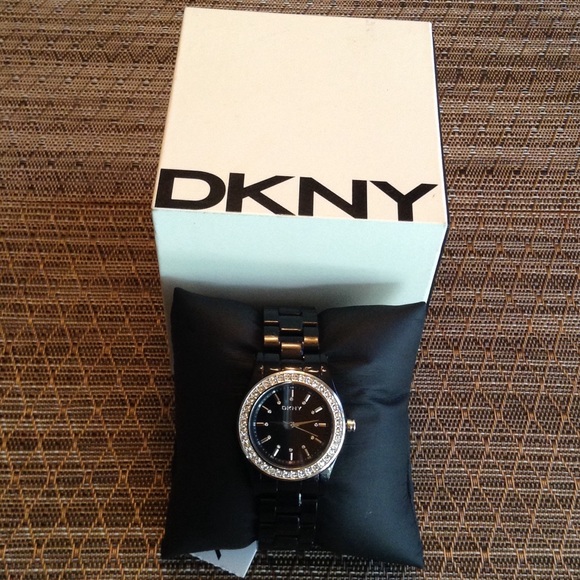 BLACK DKNY WATCH ⌚️