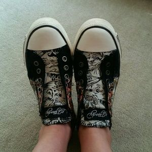 Fun Ed Hardy converse type shoe