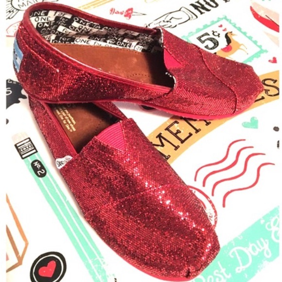 Toms... Size 3.5 Youth... Women 6