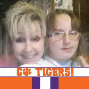 Meet your Posher, Della