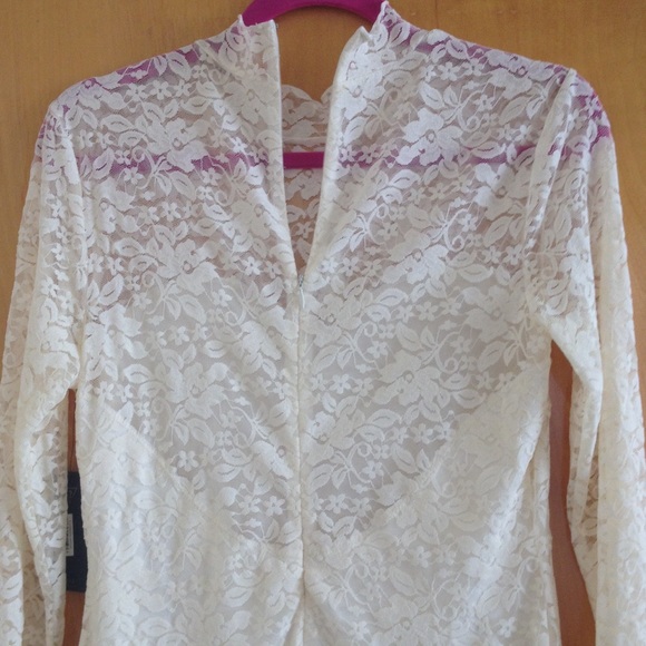 Guess brand lace dress - Picture 4 of 4