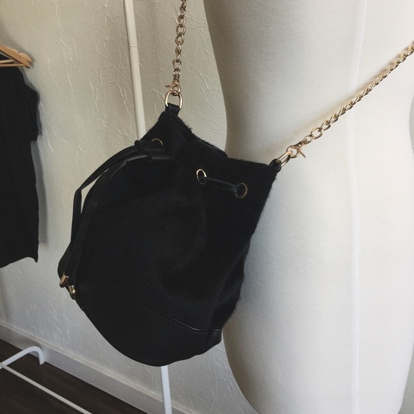 • Stockholm Bucket Bag • - Picture 6 of 6