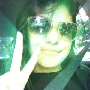 Meet your Posher, Emma