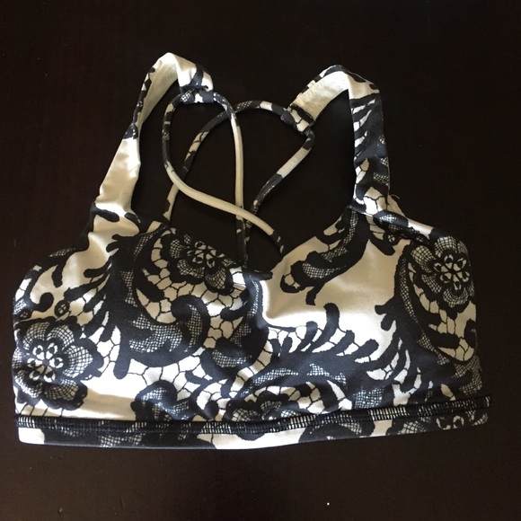 Lululemon bra