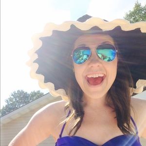 Meet your Posher, Kelsey