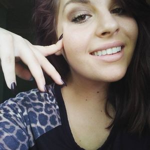 Meet your Posher, Halee