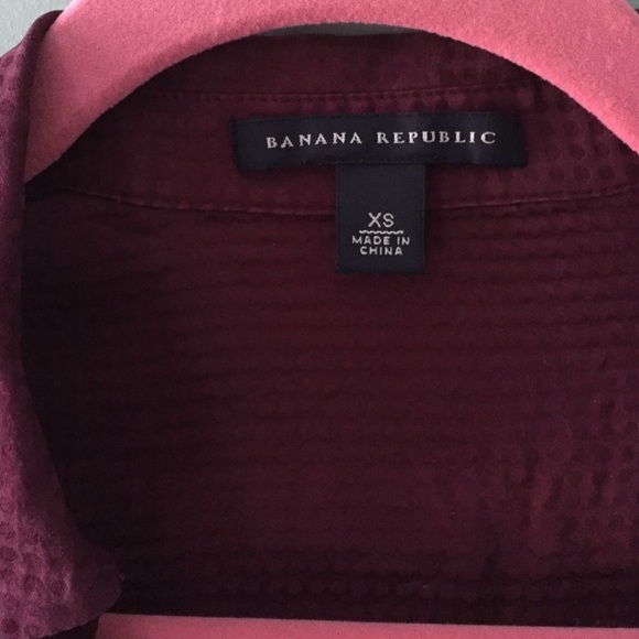 Banana Republic 100% silk blouse - Picture 2 of 3