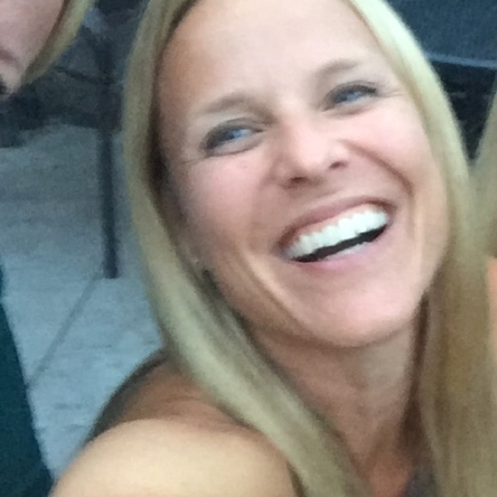 Meet your Posher, Casandra