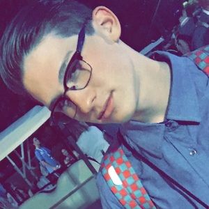 Meet your Posher, Carson