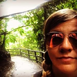 Meet your Posher, Stephanie