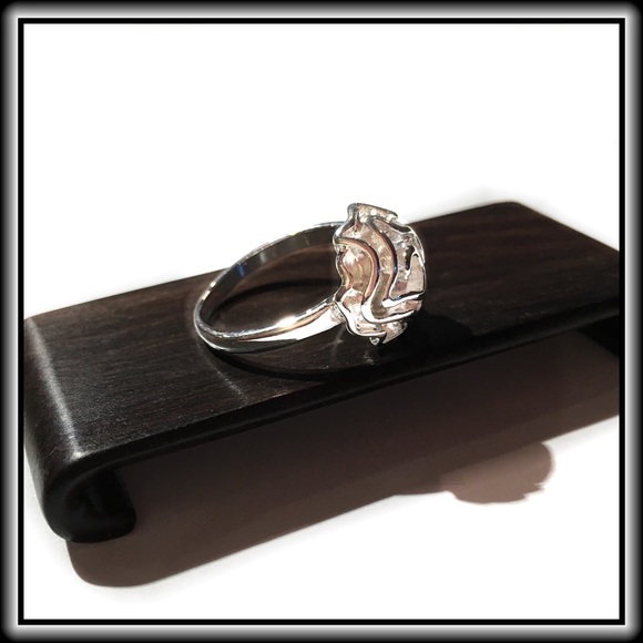 STERLING SILVER RING