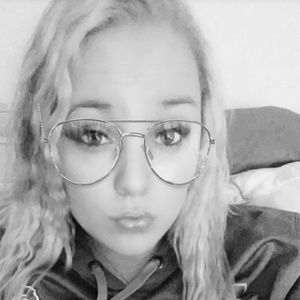 Meet your Posher, Daniella