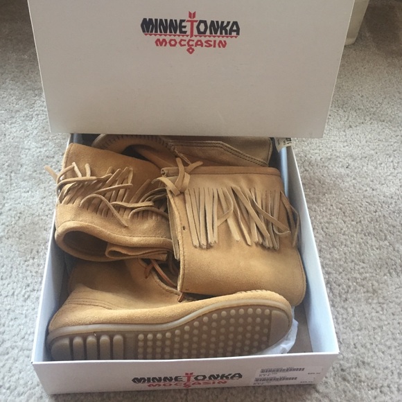 Minnetonka Knee High Moccasins Tan Suede