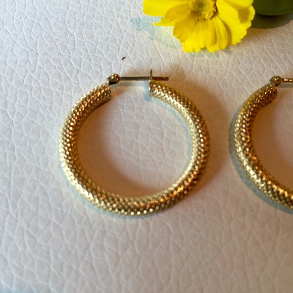 Vintage Italian 18k Yellow Gold Hoop Earrings Italian genuine 18K yellow gold hoop earrings NWOT