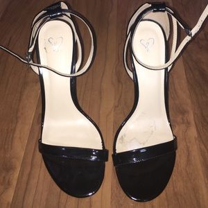Black shiny sandals heels