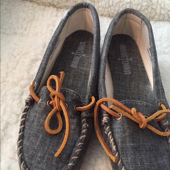 New without box Minnetonka Canvas Moc's