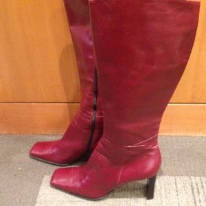 Botticelli Leather  tall boot.