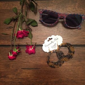 Tortoise Shell Filigree Crescent Drop Hoops