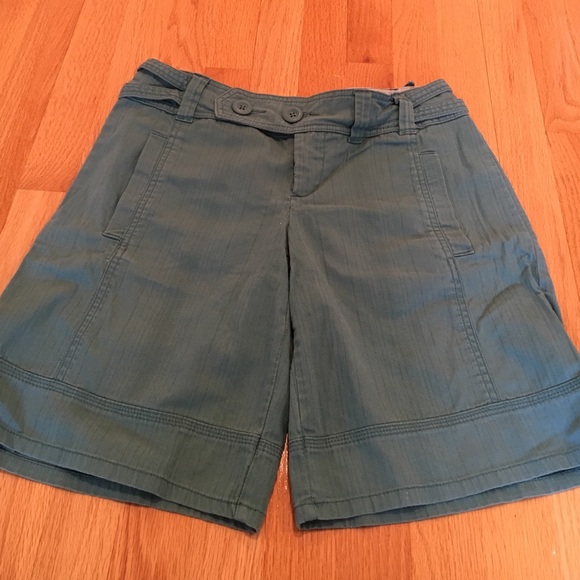 Lux Pants - Lux cargo Bermuda shorts