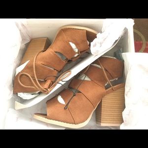 More Photos: Rust Lace Up Chunky Heel Booties