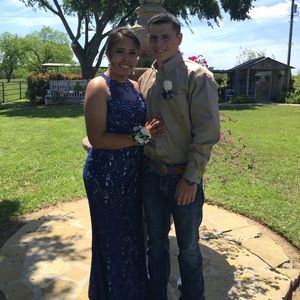 Meet your Posher, Haley