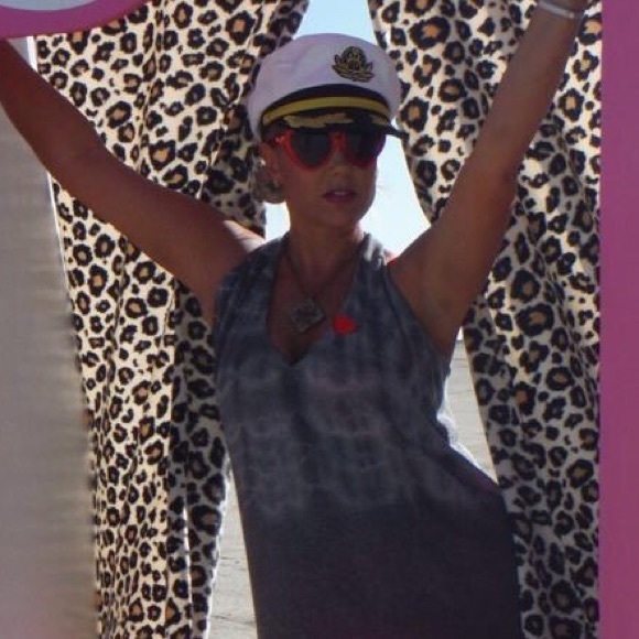 Meet your Posher, Kristi - Picture 2 of 4