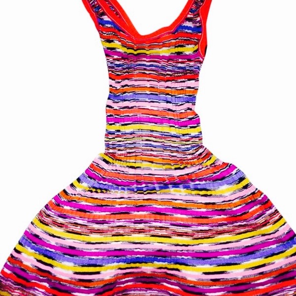 🔥RARE🔥 MISSONI x SAKS FIFTH AVENUE DRESS - Picture 2 of 3