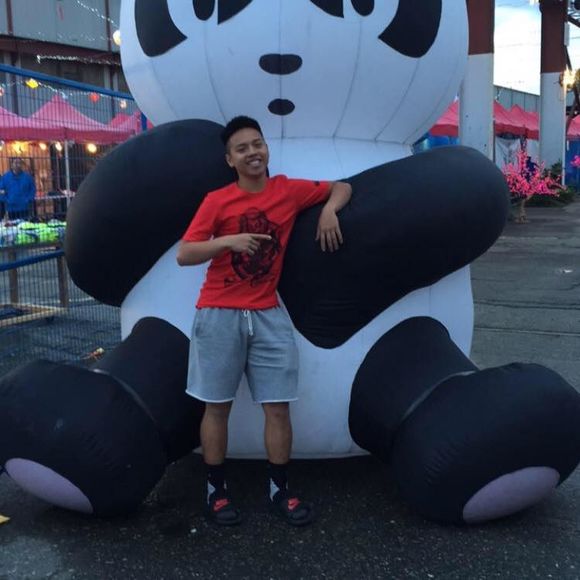 Meet your Posher, Tri - Picture 1 of 1