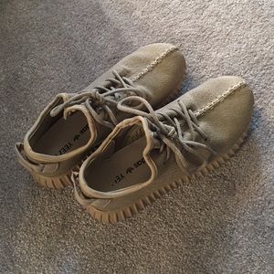 Sneakers worn once yeezy boost Oxford tan